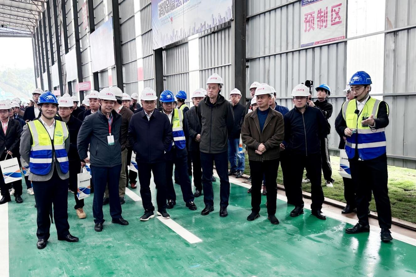 公司吉康改扩建B2标迎来百人观摩团